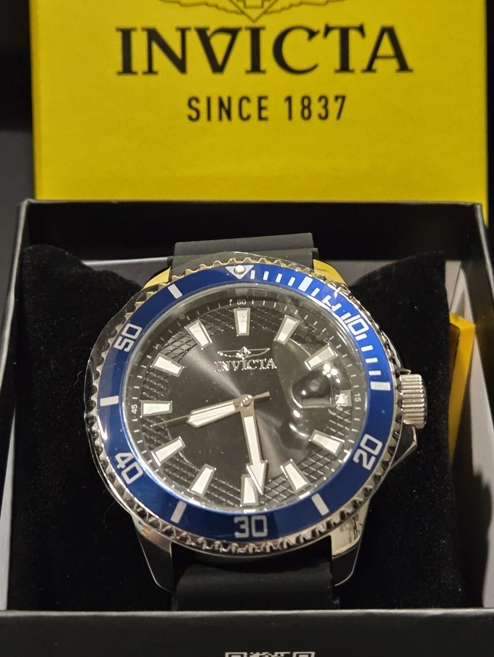 Invicta Pro Diver Men's Watch - 45mm. Black (46089) NIB *$395 Retail*
